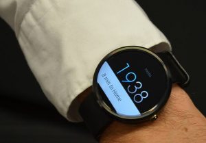 PX-blog-post-August-Week-#4-smartwatch